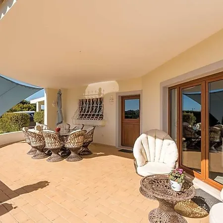 Poco Partido Sleeps 8 With Pool Air Con And Wifi Вилла