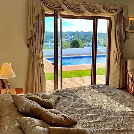 Вилла Poco Partido Sleeps 8 With Pool Air Con And Wifi Карвоейру
