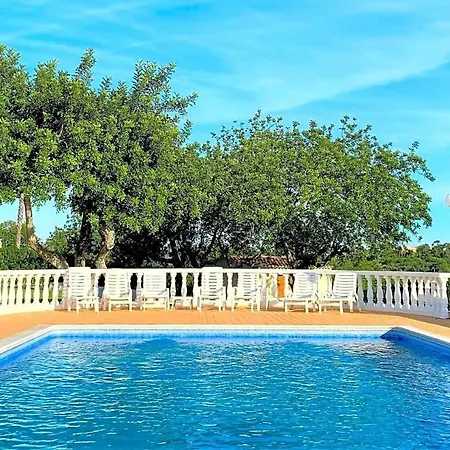Poco Partido Sleeps 8 With Pool Air Con And Wifi Карвоейру