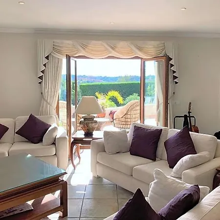 Poco Partido Sleeps 8 With Pool Air Con And Wifi