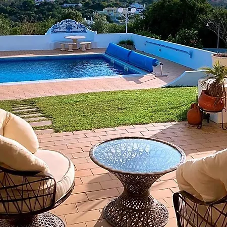 Вилла Poco Partido Sleeps 8 With Pool Air Con And Wifi *