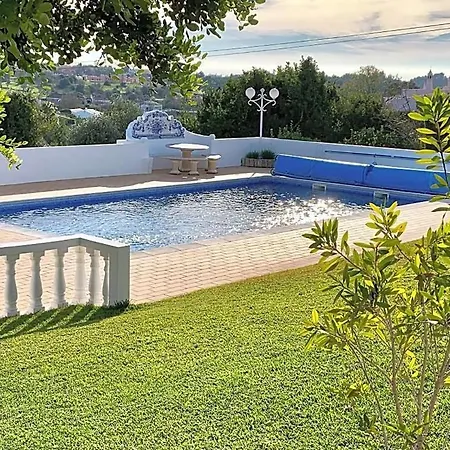 Вилла Poco Partido Sleeps 8 With Pool Air Con And Wifi *