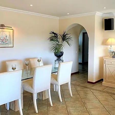Poco Partido Sleeps 8 With Pool Air Con And Wifi Вилла